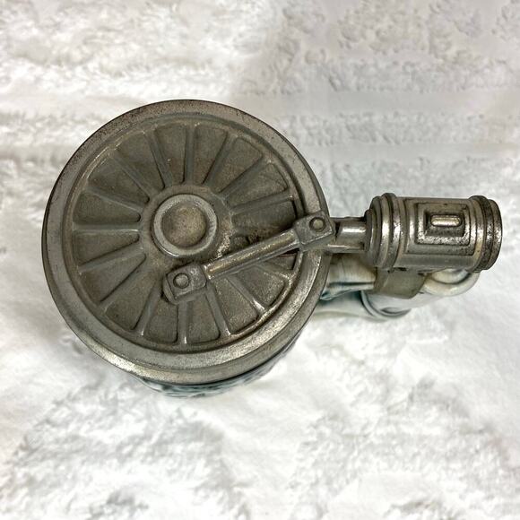 VINTAGE AVON Collector's Stein Mugs Handcrafted in Brazil Lot of 2 1980 and 1982 - Picture 8 of 9